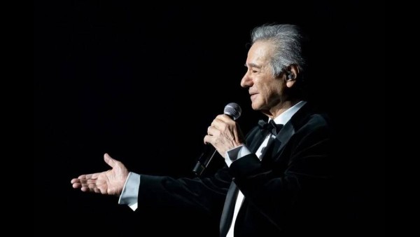 خواننده پاپ لس‌آنجلسی: نماز گره فرزندآوری ما را باز کرد!