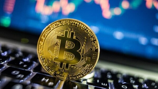 افت قیمت بیت‌کوین در بازار داخلی به ۱۱۸ میلیارد تومان!