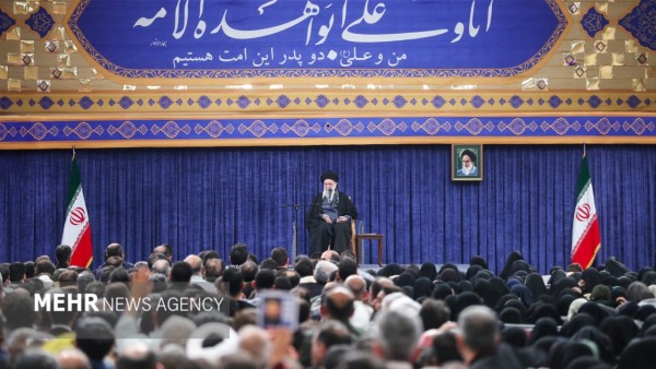 رهبر انقلاب: بازار وفادار به نظام است؛ مقابله با جمهوری اسلامی ممکن نیست