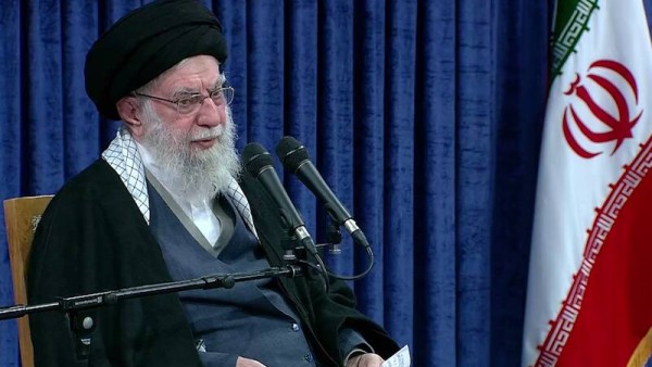 رهبر انقلاب: عدالت و تقوی، دو رکن اصلی پیشرفت کشور