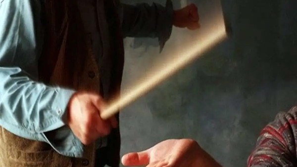 تنبیه بدنی در مدارس خط قرمز شد؛ اخراج معلمان متخلف