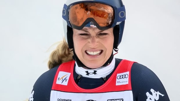 Lindsey Vonn injured in crash before Olympics but vows to make a comeback