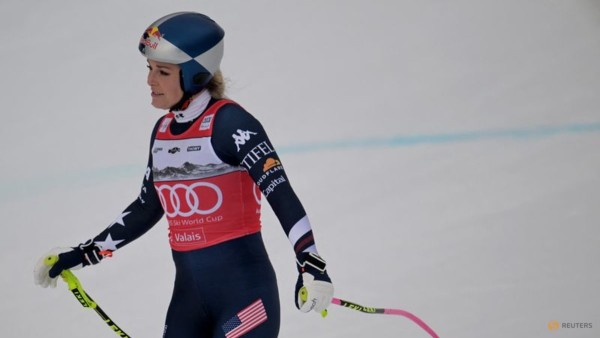 Lindsey Vonn vows Olympic comeback after injury crash