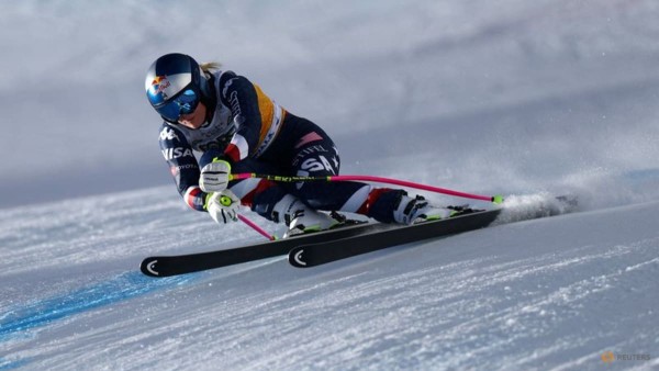 Lindsey Vonn aims for Olympic downhill despite ACL rupture