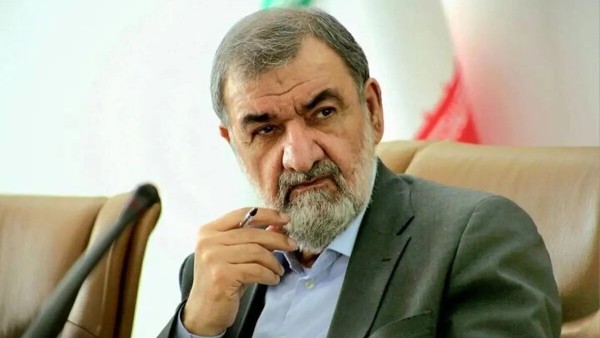 محسن رضایی به آمریکا واکنش نشان داد: غلط کردند